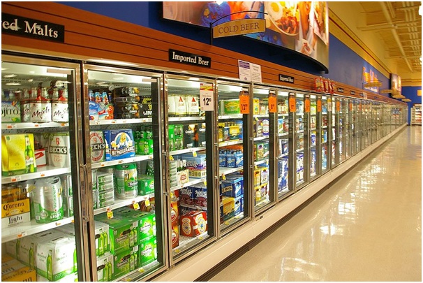 Chilled beams in commercial refrigeration